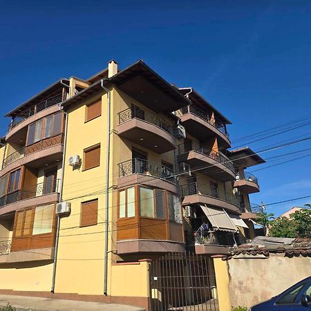 Luxury City Centre Appartment Iva Sliven Екстер'єр фото