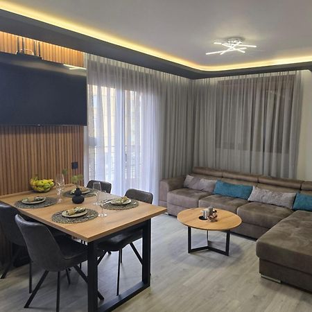 Luxury City Centre Appartment Iva Sliven Екстер'єр фото