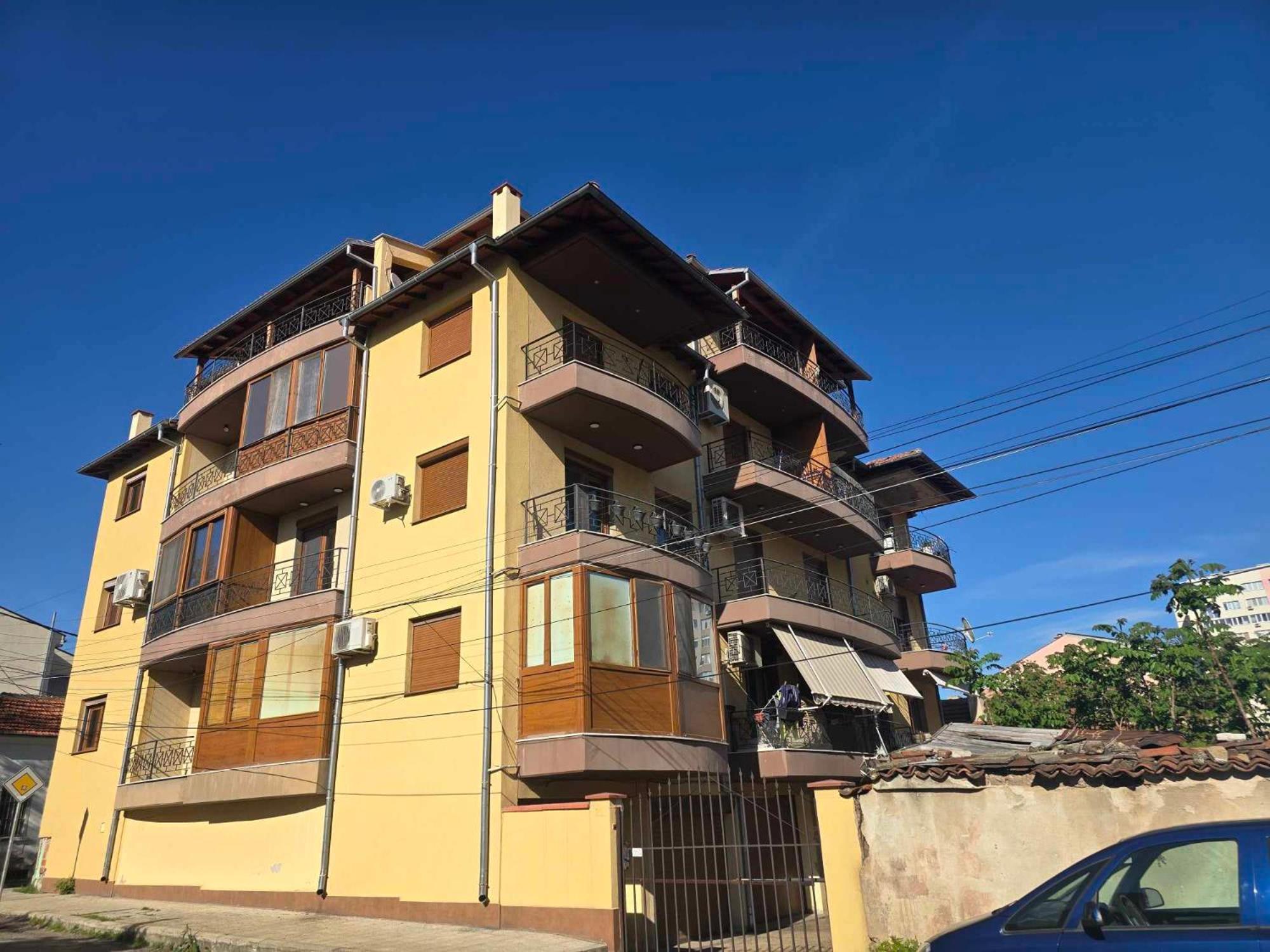 Luxury City Centre Appartment Iva Sliven Екстер'єр фото